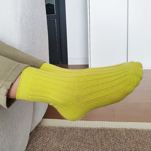 Chaussettes côtelées douces pour bébé et chaussettes antidérapantes pour tout-petit en coton avec ajustement breveté à 90 degrés pour plus de confort - Product Image 5