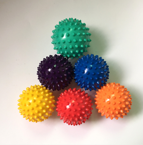 Custom <span class=keywords><strong>Fitness</strong></span> Gym Spike Ball Juguetes y juegos Equilibrio <span class=keywords><strong>Media</strong></span> Bola con función de masaje puntiagudo - Product Image 3