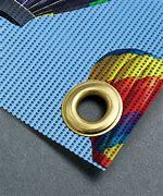 Banderoles en vinyle résistantes aux intempéries de qualité supérieure personnalisées Matériel durable pour la publicité extérieure Drapeaux et banderoles promotionnels - Product Image 5