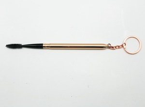 Llavero Metálico Único al por Mayor, Cepillo Reutilizable <span class=keywords><strong>para</strong></span> Cejas y Pestañas con Forma de Rizador de Pestañas en Oro Rosa, 16.5cm, Logotipo Personalizado - Product Image 3