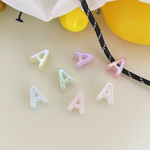 Nuevos Accesorios de Colgante Hechos a Mano Personalizables con Iniciales en Inglés de 8 Colores Acrílicos, 26 Letras, Orificio de 5.8mm, 2026 - Product Image 4