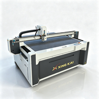 Machine de découpe à couteau vibrant CNC pour la découpe de produits en cuir et la fabrication de sacs et de portefeuilles en cuir