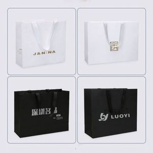 Bolsas de Compra de Papel Kraft Reciclable de Lujo con Impresión Personalizada, Asa de Cinta para Empaque de Zapatos y Ropa (Tamaño y Color Personalizables) - Product Image 3