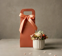 Boîte cadeau florale portable avec logo personnalisé, boîte en papier rigide, boîte à main, emballage pour plantes en pot et fleurs séchées, vente en gros