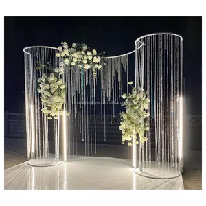 צורת S לבן חתונה קשת חרוזי קריסטל וילון תליית LED אור חתונה קשת מסגרת מתכת עם פרחים