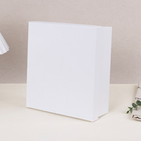 Boîte cadeau en papier kraft grande taille en gros, en carton rigide en stock pour l'emballage de vêtements et les cadeaux de mariage