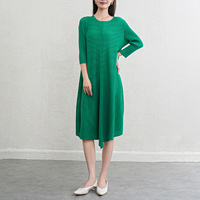 Anpassbare Damen Loose Casual A-Linie Langes Kleid von Miyake Factory Großhandel Gewebte Taille Miyake Kleid
