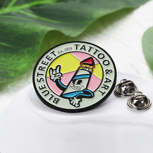 Broche con Logotipo de Dibujos Animados, Letra 3D, Tatuaje, Metal de Aleación de Zinc Chapado en Negro, Broches de Esmalte con Logotipo Personalizado - Product Image 1