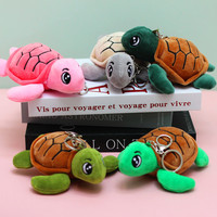 Vente en gros de jouets en peluche tortue de mer super doux et colorés, rembourrés en coton PP, accessoires de porte-clés pour sacs de femmes