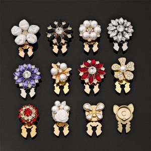 Boutons décoratifs en métal avec perles, strass et fleurs papillon pour chemisiers et vêtements féminins - Product Image 1