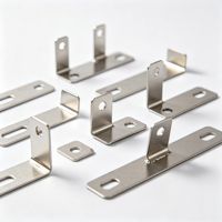 Pièces d'emboutissage métallique de haute qualité, structure simple, rondelles/clipss/supports, fabrication OEM de tôles minces