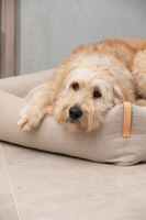 Lit pour chien de luxe ultra doux, traversin rectangulaire haut de gamme en beige confortable et lavable avec motif solide