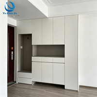 Armoire à chaussures élégante et compacte avec organisation gain de place pour les couloirs étroits, les appartements urbains et les entrées de maison