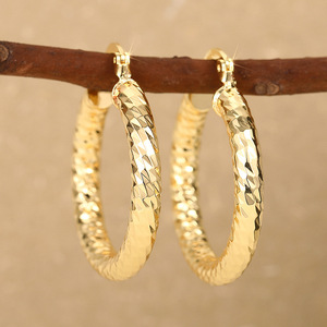 Orecchini in Metallo con Motivo a Diamante per Donne, Gioielli Chic e di Tendenza - Product Image 5