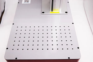 Machine de marquage laser à fibre JPT Mopa M7 20W 100W 60W 50W 30W pour la gravure laser sur métal, bijoux, armes à feu, couteaux et gobelets - Product Image 4