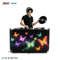 Écran d'affichage LED incurvé pour cabine DJ intérieure, comptoir LED à haute fréquence de rafraîchissement pour boîte de nuit, fête de mariage et stand d'événement commercial