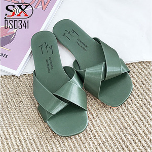 Estate nuove pantofole incrociate piatte parola antiscivolo trascinano la versione con fondo morbido della semplice pianura impermeabile selvaggia - Product Image 6