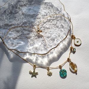 Venta al por mayor de accesorios de joyería DIY de cobre chapado en oro de 18k para mujer, con colgante de circonita de cobre con diseño de sol, estrella y amor, para collares y pulseras - Product Image 1