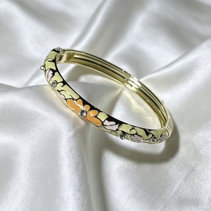 Wholesale Women's Vintage Palace Wind Opening Stacked Charm Bracelet Gold Plated Fresh <b>Sweet</b> Color Dripping Oil Enamel Petal - Product Image 5
