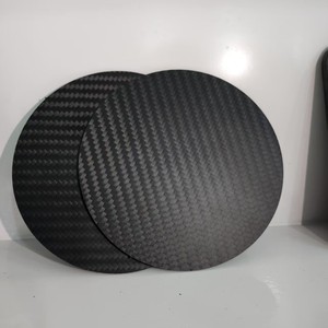 Feuille de fibre de carbone polyvalente : Dimensions personnalisées pour la robotique, les drones et les dispositifs médicaux - Product Image 6