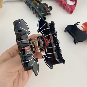 <span class=keywords><strong>Accessori</strong></span> <span class=keywords><strong>per</strong></span> <span class=keywords><strong>capelli</strong></span> <span class=keywords><strong>per</strong></span> ragazze e feste di <span class=keywords><strong>Halloween</strong></span> nero teschio fantasma pipistrello acrilico 8.5CM fermaglio <span class=keywords><strong>per</strong></span> <span class=keywords><strong>capelli</strong></span> - Product Image 4