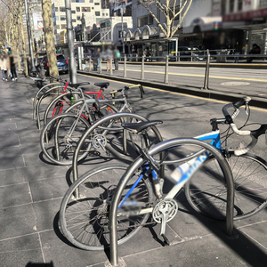 Soporte <span class=keywords><strong>de</strong></span> Bicicletas <span class=keywords><strong>de</strong></span> Acero Inoxidable Pulido <span class=keywords><strong>de</strong></span> Alta Resistencia, Aro Comercial para Estacionamiento <span class=keywords><strong>de</strong></span> Bicicletas en Exteriores, Bolardo para Acera y Plaza - Product Image 4