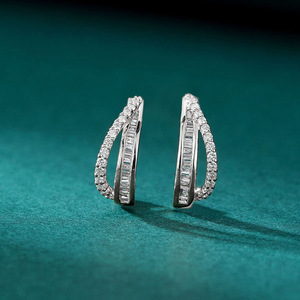 Orecchini a Perno Minimalisti con Cristalli per Donne, Accessori Eleganti per Uso Quotidiano - Product Image 6
