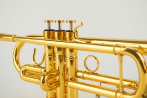 Trompette professionnelle en Do, laiton de haute qualité, finition laquée or, instrument à vent durable et adapté aux débutants, électrolyse. - Product Image 4