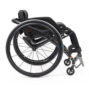 รถเข็นกีฬาคาร์บอนไฟเบอร์ พร้อมแผ่นกันกระแทกด้านข้าง พนักพิงแบบถอดเร็ว ที่พักเท้าพับได้ ปรับความสูงได้ - Product Image 4