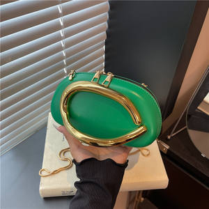 High Quality 2026 New European American Fashion Women's Small Square Chain Crossbody Shoulder <b>Bag</b> Personalized Evening <b>Bags</b> - Product Image 6