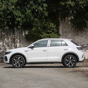Volkswagen <span class=keywords><strong>T</strong></span>-<span class=keywords><strong>ROC</strong></span> voitures d'<span class=keywords><strong>occasion</strong></span> vw à vendre SUV 5 portes 5 places 2024 2023 300TSI DSG 2WD Top Full Option voitures d'<span class=keywords><strong>occasion</strong></span> - Product Image 2