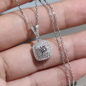 Collana in Oro Bianco con Diamante Taglio Cushion Naturale Colore G Stile Classico da Donna per Fidanzamento - Product Image 1