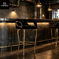 Tabouret de bar de luxe avec accoudoirs creux, chaise de comptoir rembourrée, pieds en métal doré, chaise haute pour la maison, la cuisine, le bar, l'hôtel