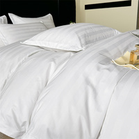 Parure de lit d'hôtel 4 pièces en polyester 100% écologique, lavable en machine, 2 cm d'épaisseur, blanc, avec housse de couette, logo personnalisé, luxe, fabrication en usine