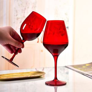 Copas de Vino Elegantes de Cristal Rojo Rubí para Bebidas Altas - Product Image 2