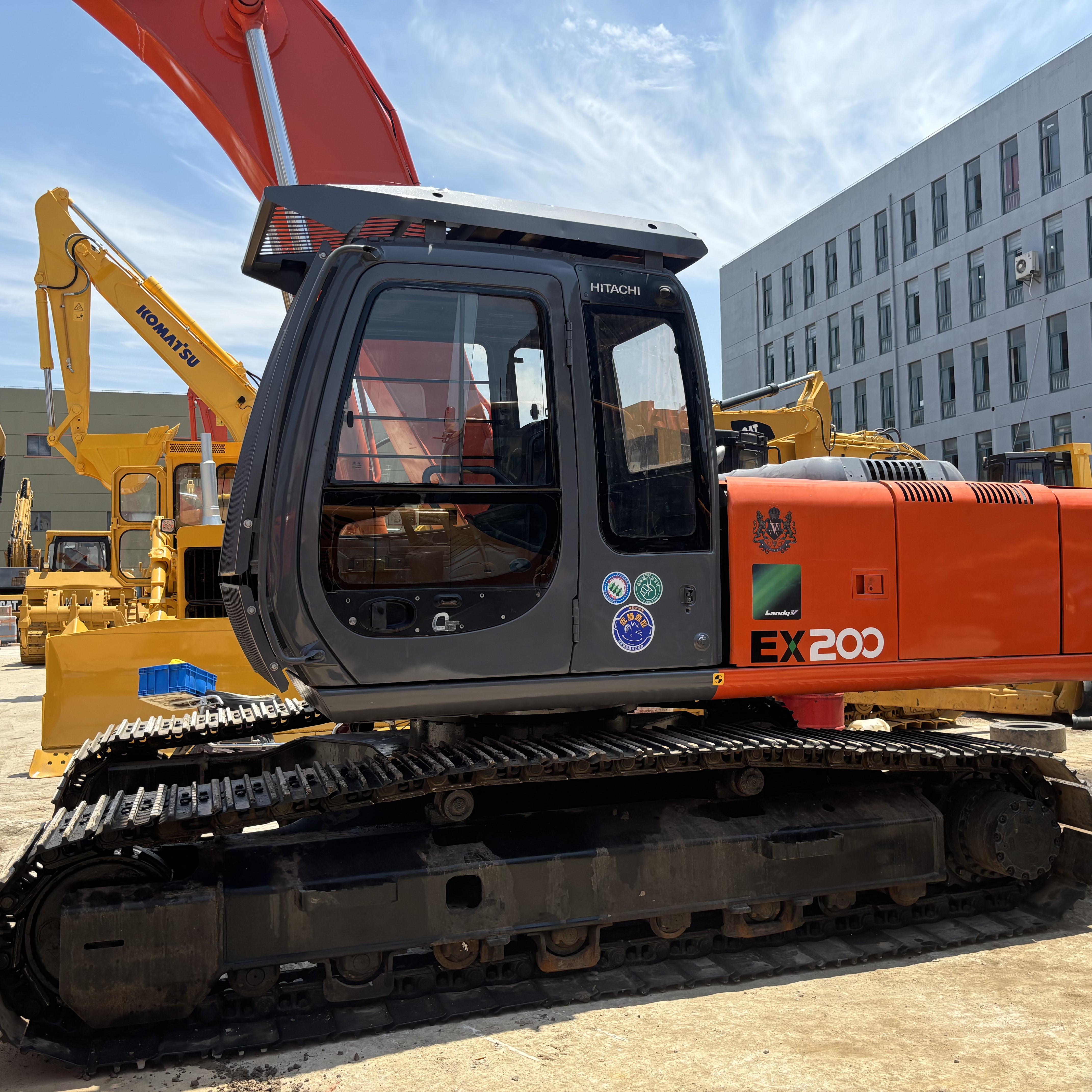 Высококачественный гусеничный экскаватор Hitachi EX200, первоклассная строительная техника с двигателем с сердечником и зубчатыми компонентами
