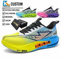 Chaussures de course en mesh respirant et léger avec logo personnalisé, fabricant OEM pour hommes, chaussures pour hommes personnalisées sans logo, fabrication sur mesure.