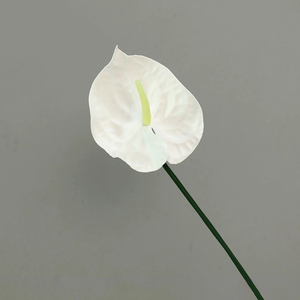 ดอกไม้ประดิษฐ์พลาสติกเนื้อนุ่มละเอียดอ่อนดอกแคลลาลิลลี่และดอกบัวสำหรับงานแต่งงานปีใหม่กลับไปโรงเรียนบ้านของตกแต่งโต๊ะ - Product Image 1