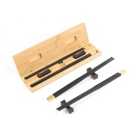 Bâtonnets de table en bois naturel faits à la main, réutilisables, écologiques, de luxe, personnalisables OEM/ODM, avec repose-bâtonnets et emballage en bambou