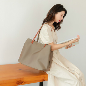 Nouveau Sac Fourre-tout Décontracté, Sac à Bandoulière Grande Capacité, Sac à Main en Tissu Oxford et Nylon, Vente en Gros Usine, Grand Sac Vintage pour Femme - Product Image 2