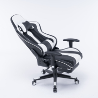 Chaise de jeu de joueur de Table d'ordinateur de bureau en cuir PU confortable à bas prix avec repose-pieds