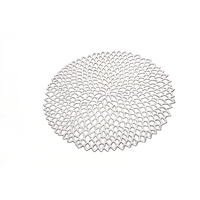 Napperons de table européens pratiques en PVC ajouré avec motif estampé or, isolants thermiquement pour la table à manger à domicile