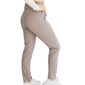 Pantalones Deportivos Negros de Estilo Nuevo para Mujer, Cintura Media, Frente Plano, Pantalones Deportivos con Estampado Personalizado, Ajuste Deportivo, Venta al por Mayor - Product Image 5