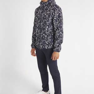 Veste coupe-vent personnalisée de luxe à fermeture éclair complète imprimée légère pour hommes Veste de golf exclusive Manteau coupe-vent à impression numérique - Product Image 2