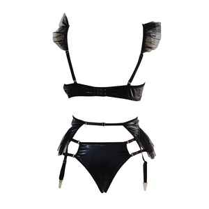 Ensemble de lingerie intime élégant en PU verni et résille avec porte-jarretelles, collection de vêtements de nuit exotiques inspirée du fétichisme - Product Image 6