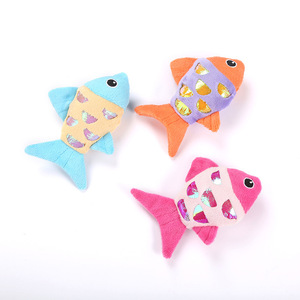 Wholesale Interactive Small Soft Fabric Stuffed Fish Shape Catnip Sound Squeaky <b>Cat</b> Toy Refilling Catnip Fish <b>Plush</b> Chew Toy - Product Image 1