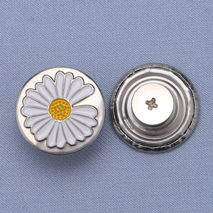 Usine OEM ODM Boutons en denim gravés en relief avec logo personnalisé Boutons et rivets en métal pour jeans pour vêtements - Product Image 4