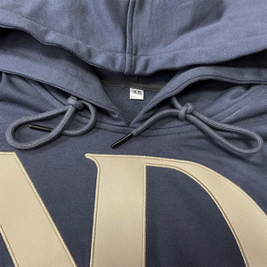Conjunto de chándal personalizado con sudadera y Top corto para mujer - Product Image 4