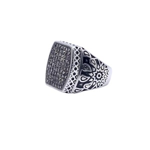 Men's <b>Titanium</b> Steel <b>Ring</b> With <b>Black</b> Stone Micro Pave Flower Design Retro Silver Color Fashion Jewelry Gift - Product Image 2