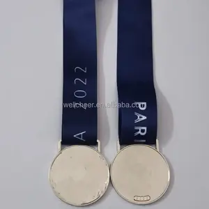 In magazzino medaglie del vincitore medaglie dei campioni di sport di calcio 2022 medaglie del nastro dei campioni